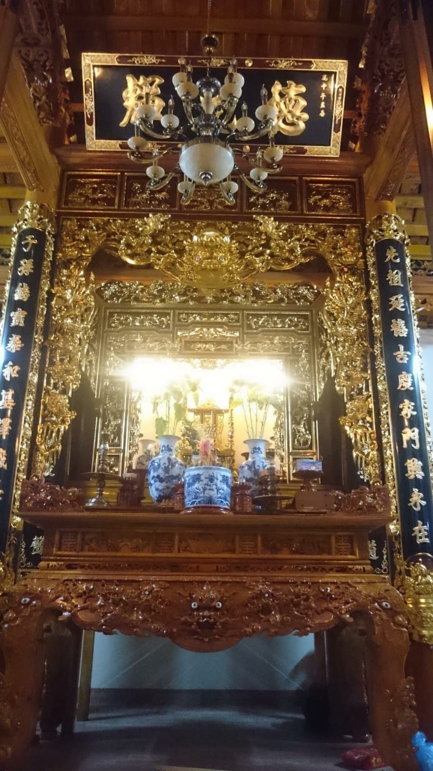 Nội Thất Nhà Thờ Truyền Thống