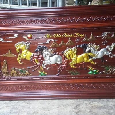 Tranh gỗ mã đáo thành công
